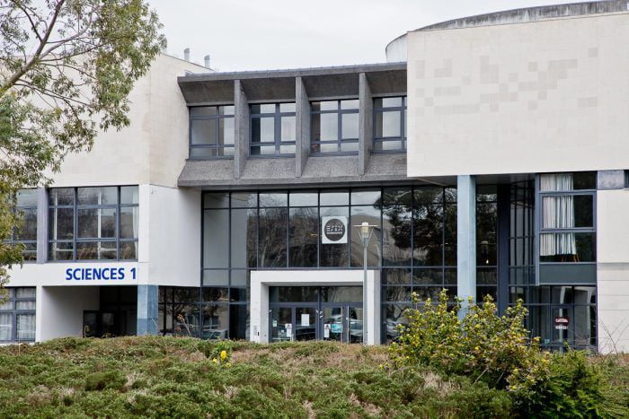 ESIX Normandie propose  une formation en alternance  pensée pour les start-up